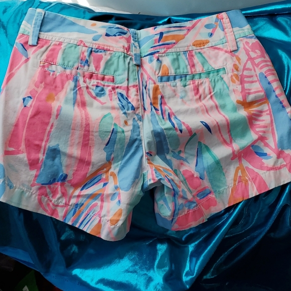 Lilly Pulitzer watercolor sailboat Callahan shorts - Picture 1 of 4